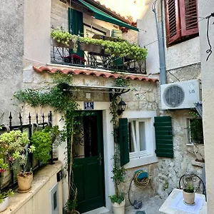 Tiny Dream - Old Town Spalato